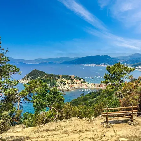 2 Bedroom Beautiful In Appartamento