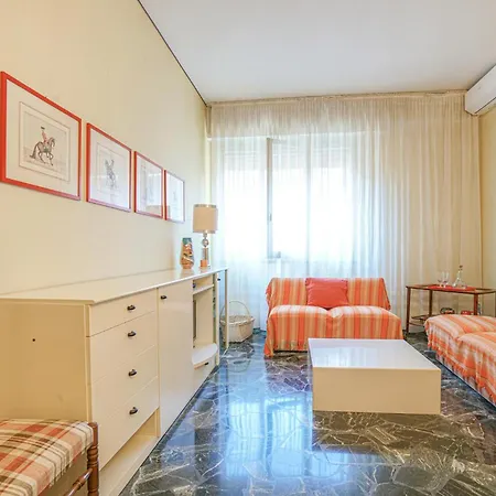 2 Bedroom In *