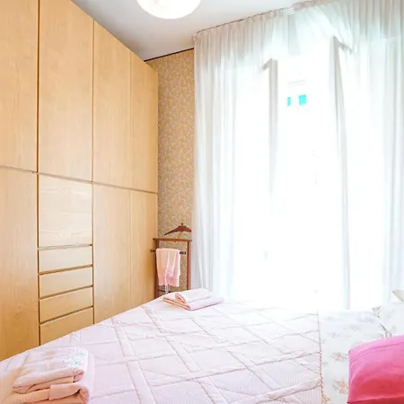 2 Bedroom Beautiful In *
