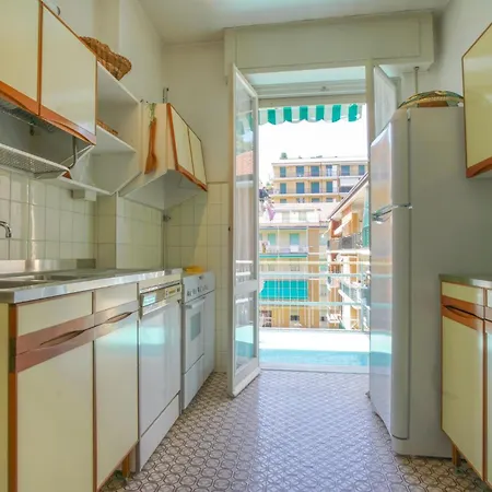 2 Bedroom In דירה *