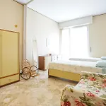 2 Bedroom Beautiful In *