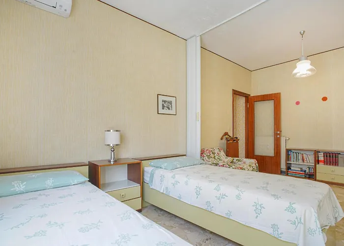 2 Bedroom Beautiful In *