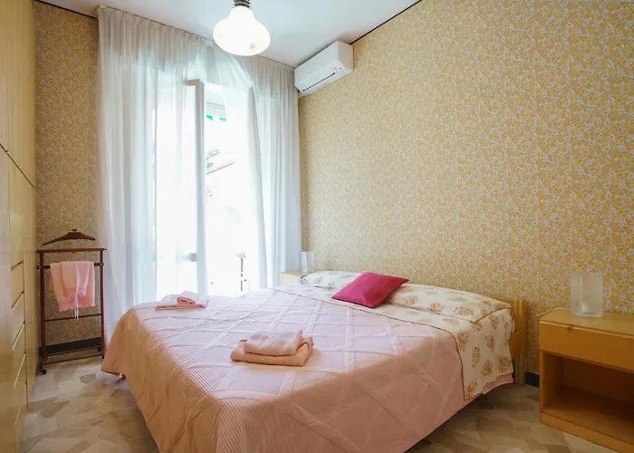 Appartamento 2 Bedroom Beautiful In Cavi di Lavagna