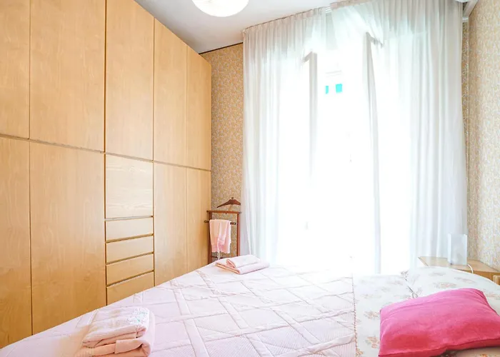 2 Bedroom Beautiful In *