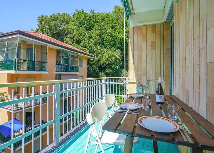 2 Bedroom Beautiful In Appartamento *